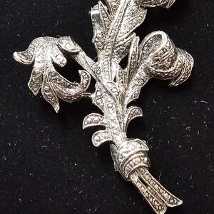 Elegant Silver Floral Brooch
